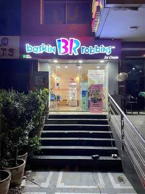 Baskin Robbins