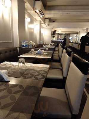 Nagina Restaurant & Bar