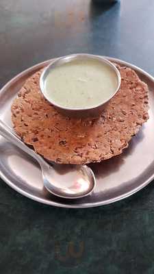 Chaphekar Hotel Restaurant