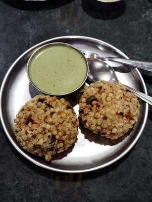 Chaphekar Hotel Restaurant