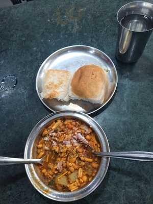 Chaphekar Hotel Restaurant