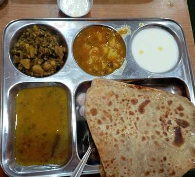 Anand Paratha House
