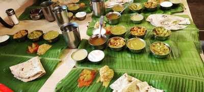 Lucky Restaurant Jeevan Boarding House