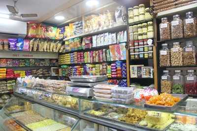 New Karachi Sweets & Farsan