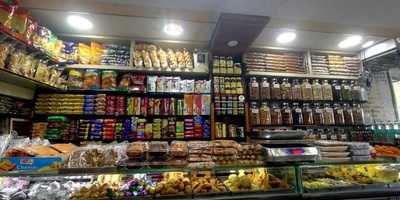 New Karachi Sweets & Farsan