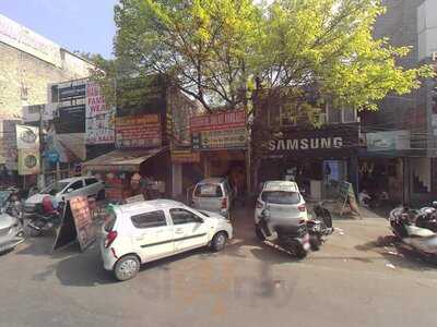 Namdhari's Icecream & Bakers