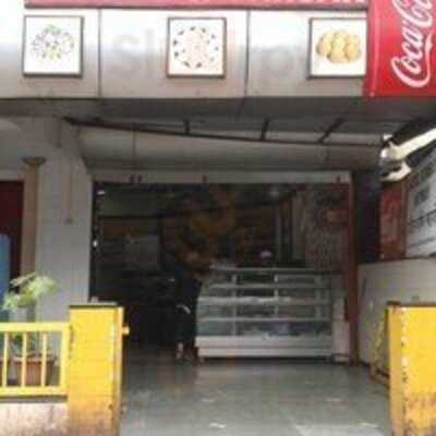 Skyway Sweets & Farsan