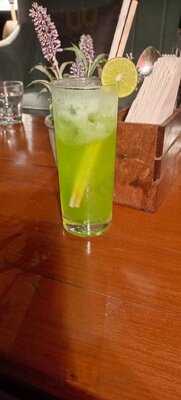 Invincible Boudior And Jardin