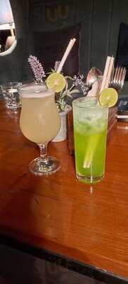 Invincible Boudior And Jardin