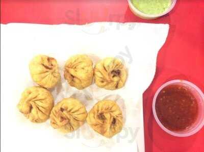 Momos Corner