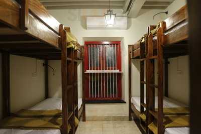 New Bikaner Sweets & Namkeen