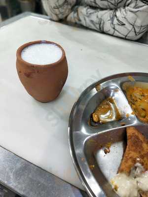 Chandni Chowk Ka Sonu Parathe Wala