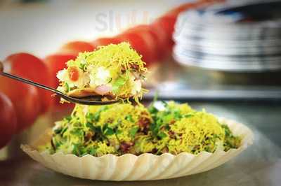 Raj Kumar Gupta Chaat Bhelpuri House