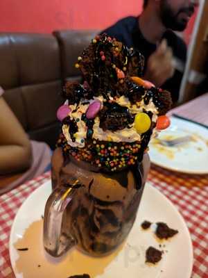 Dinshaw's Xpress Cafe