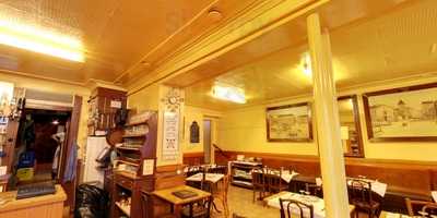 Le Soleil Cafe & Blstro