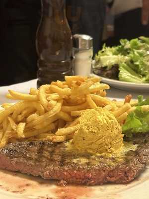 Le Soleil Cafe & Blstro