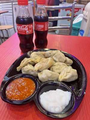 Babaj Momos Wala