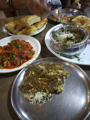 Goragandhi Juice Corner & Veg World