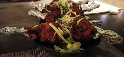 Midtown Restaurant Family Wine & Dine