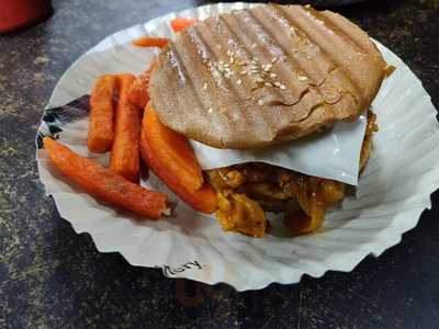 Pahuja Chinese Fast Food Corner