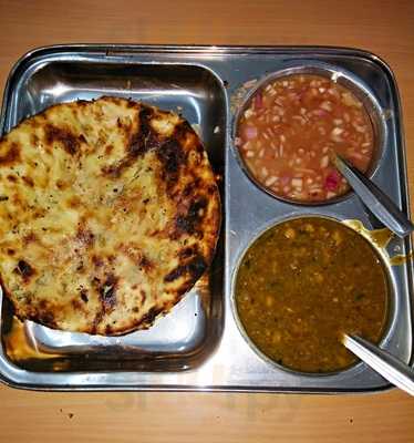 Sharma Ji Amritsari Naan