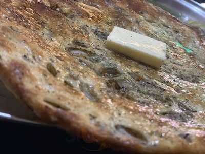 Sharma Ji Amritsari Naan