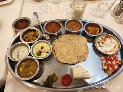 Shri Samarth Restaurant