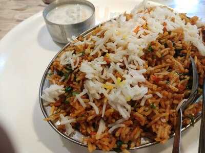 Shashikant Lunch Home