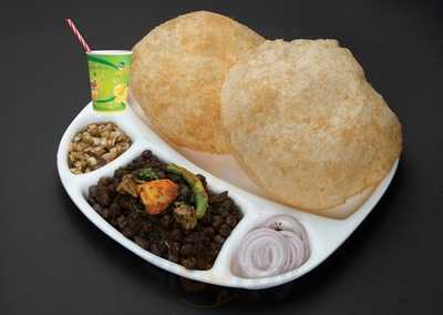 Amritsari Chole Bhature