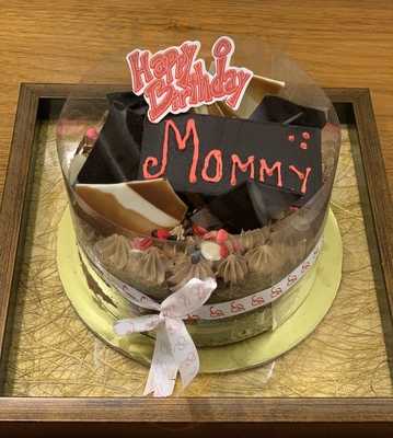 Cakes, Cupcakes N More