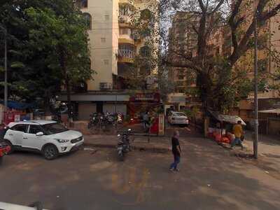 Cakes, Cupcakes N More