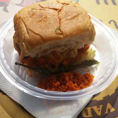 Vadapav Junction