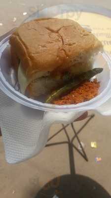 Vadapav Junction
