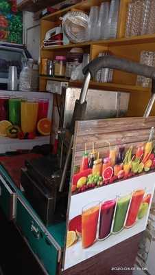 Fresh Juice Center & Snacks Fast Food