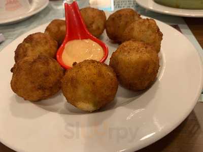 Shakes & More Sandwich