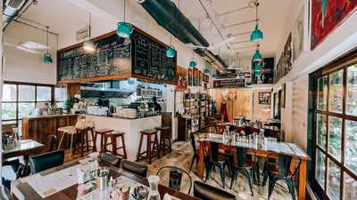 Shakes & More Sandwich