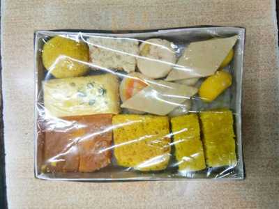 Ganesh Sweets & Farsan Mart