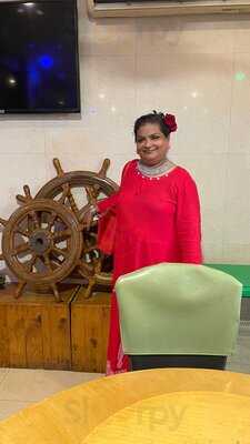 Resto Bar Marine Center