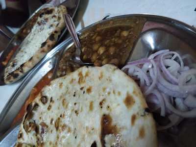 Manjeet Chole Puri Wala