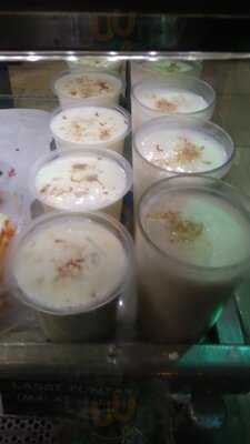 Punjabi Ghasitaram Halwai Karachiwala