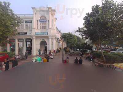 Saahi Changezi Chicken Corner