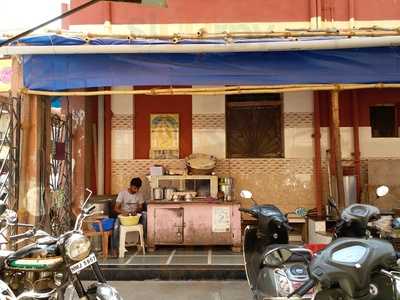 Golden Bhelpuri House