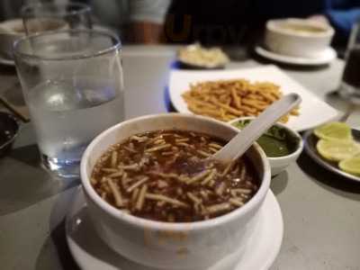 Pik Nik Bar Restaurant