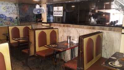 Pik Nik Bar Restaurant