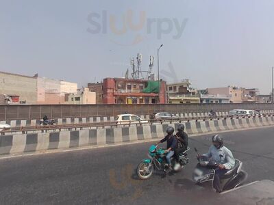 Gulfam Chicken Corner