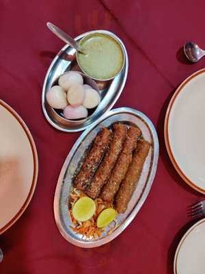 Dosa Hut And Qureshi Mughlai Restaurant