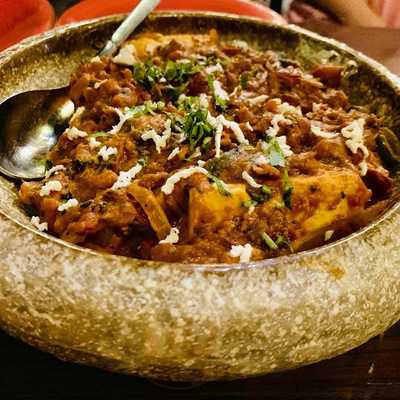 Lazeez Veg & Non Veg