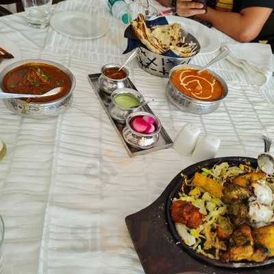 Lazeez Veg & Non Veg