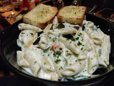 Piranha Lounge And Bar