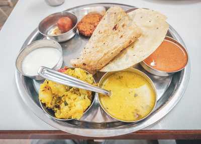 Hotel Purva Pangat Restaurant